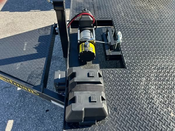 82" x 21' Car Hauler thumbnail 3