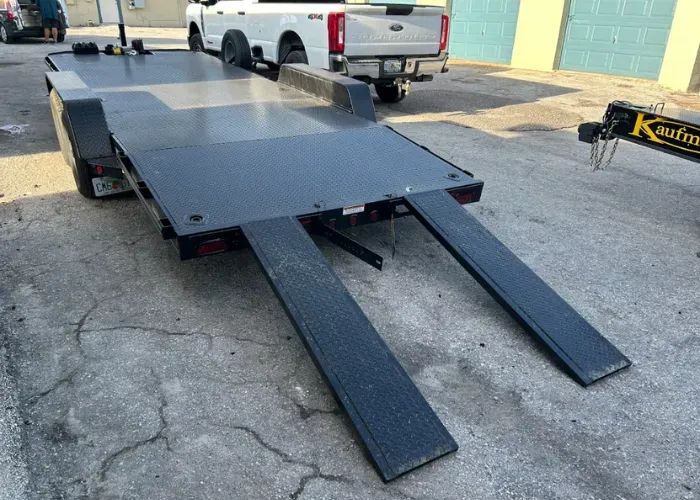 82" x 21' Car Hauler thumbnail 4